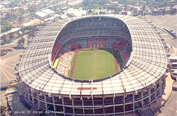 File:Estadio Ciudad de Libertad, del Club Ferrocarril Midland..jpg -  Wikimedia Commons